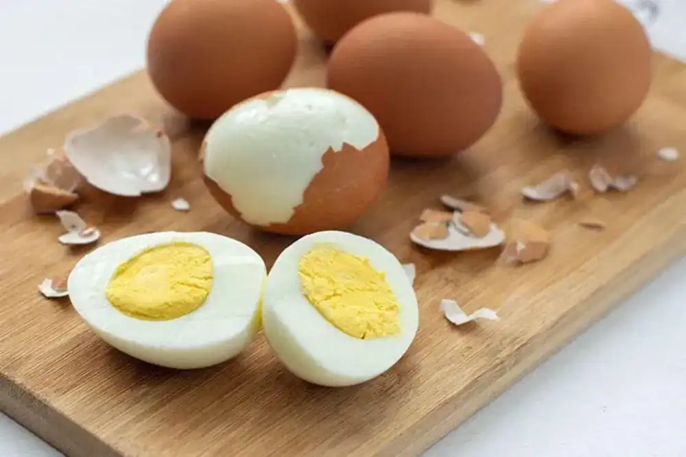 Telur Direbus Terlalu Lama, Kenapa Kuningnya Bisa Berubah Warna? Ternyata Ini Penyebabnya