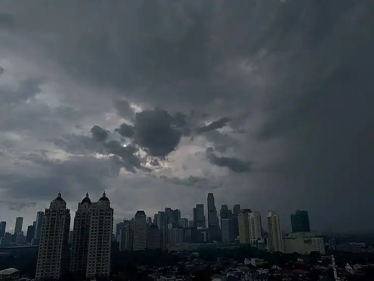 Dari Mana Datangnya Suara Gemuruh Sebelum Hujan?