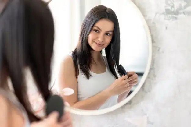 Mengapa Wajah Sendiri Terlihat Berbeda di Cermin dan Kamera? Ini Penjelasannya