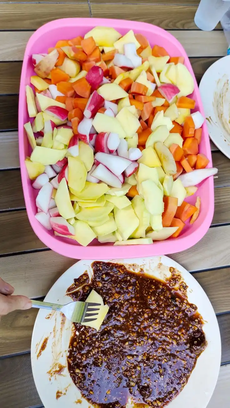 Ngerujak Cara Seru Bangkitkan Mood Saat Aspal Mulai Beruap