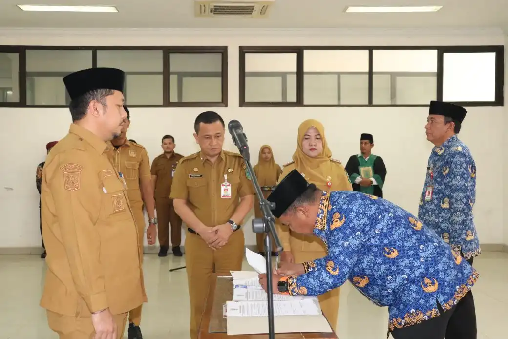 Bupati Reski Basyah Harahap Lantik Sejumlah Pejabat Eselon di Pemkab Paluta