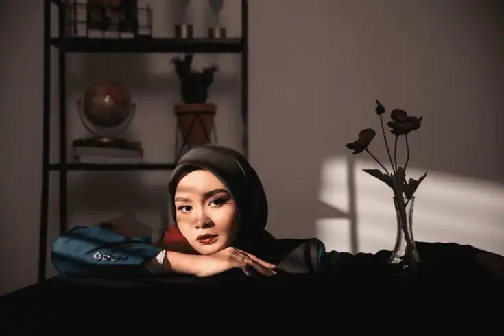 Lirik dan Makna Lagu Hatchu!! Salma Salsabil: Potret Jujur Kelelahan Pekerja di Tengah Hiruk Pikuk Kota
