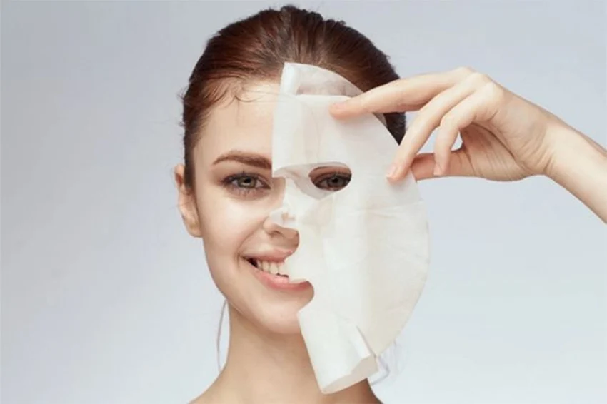 Kesalahan Saat Menggunakan Masker Wajah yang Masih Sering Dilakukan