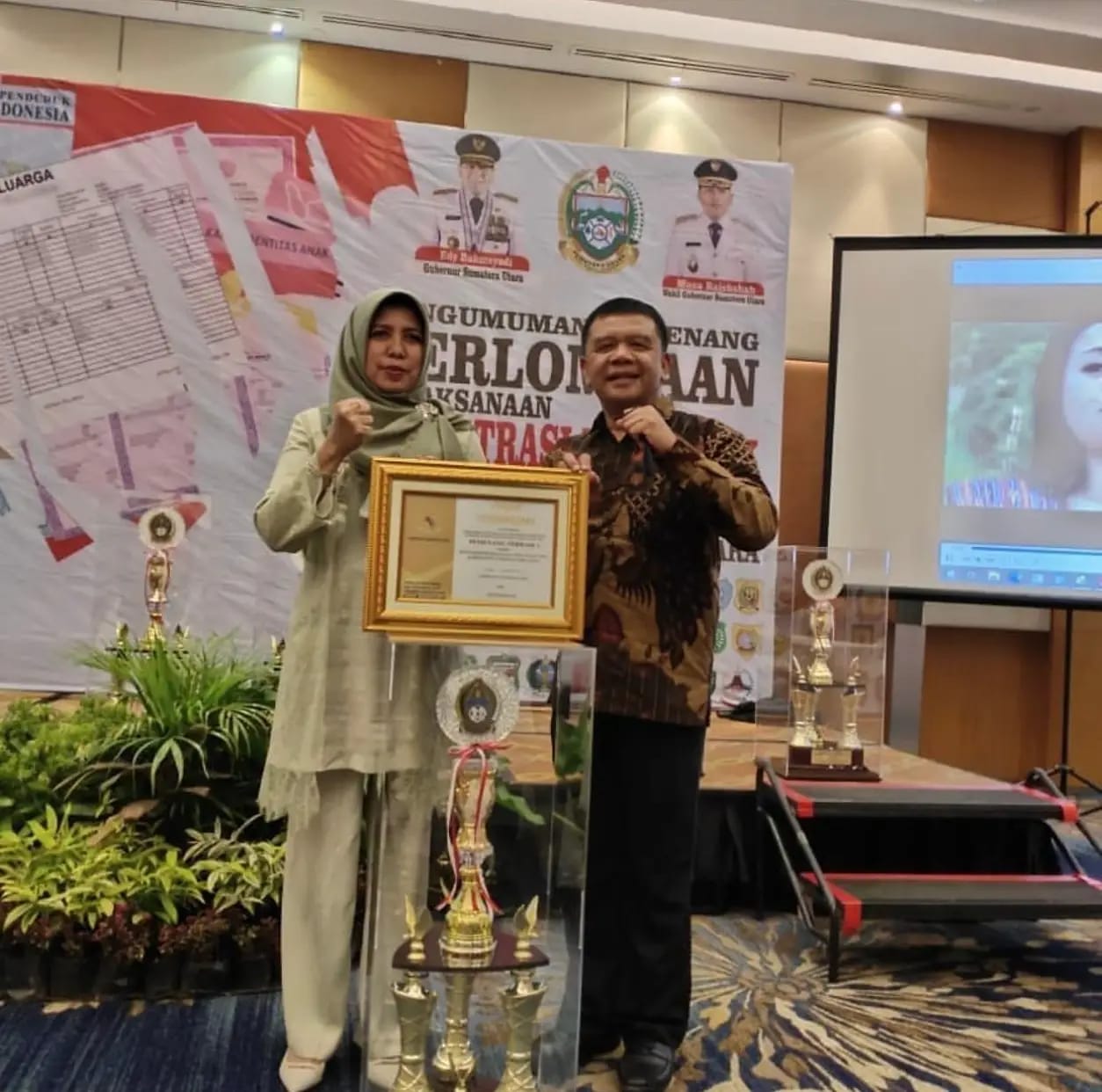 Disdukcapil Tapsel Juara Terbaik I Lomba Registrasi Penduduk Kabupaten/Kota se-Sumut