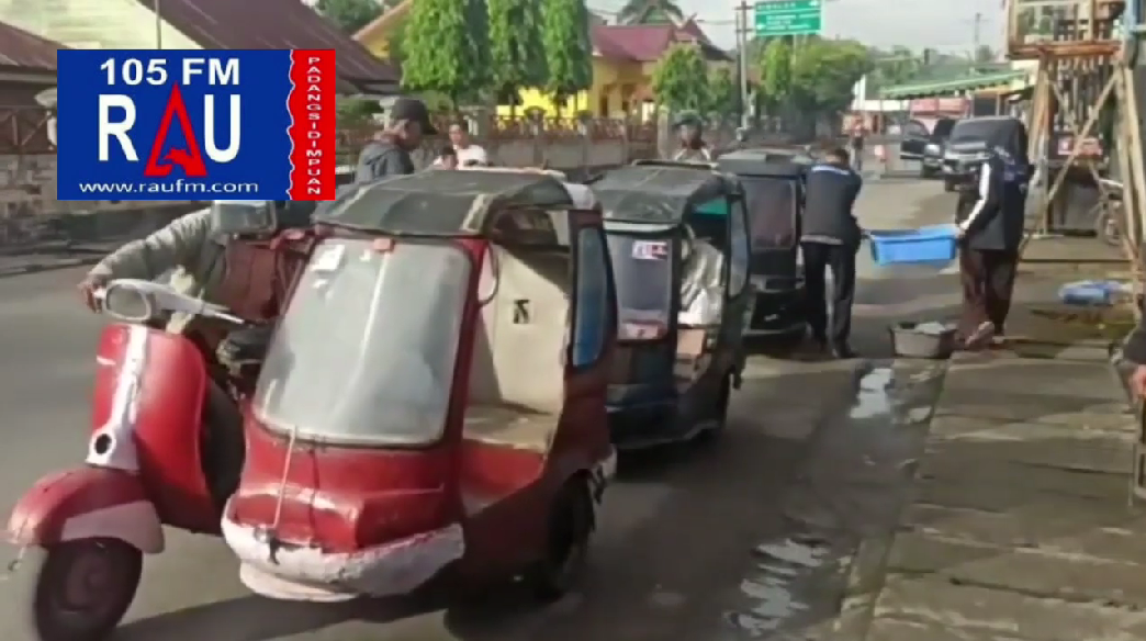 Berbagi Jumat Berkah 105 RAU FM