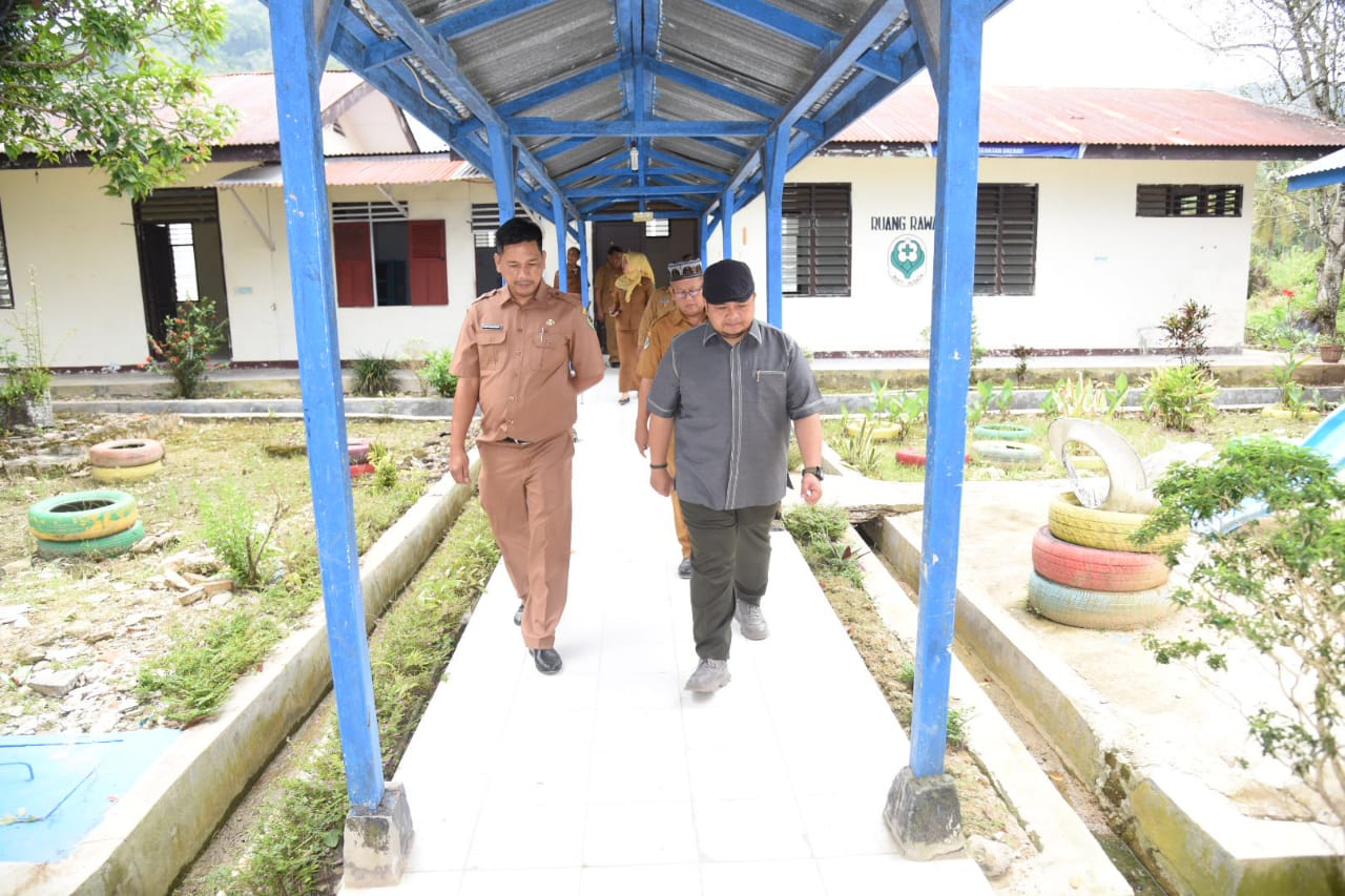 Bupati Tapsel Terus Monitor Pelayanan UPT Puskesmas Sayur Matinggi