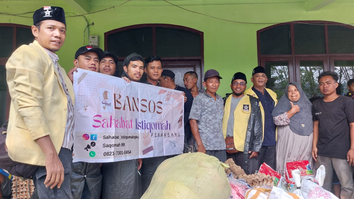 Banjir dan Longsor Tapsel, PPITTNI Tabagsel dan Komunitas SUPERMOTOO Padangsidimpuan Salurkan Bantuan Tahap II