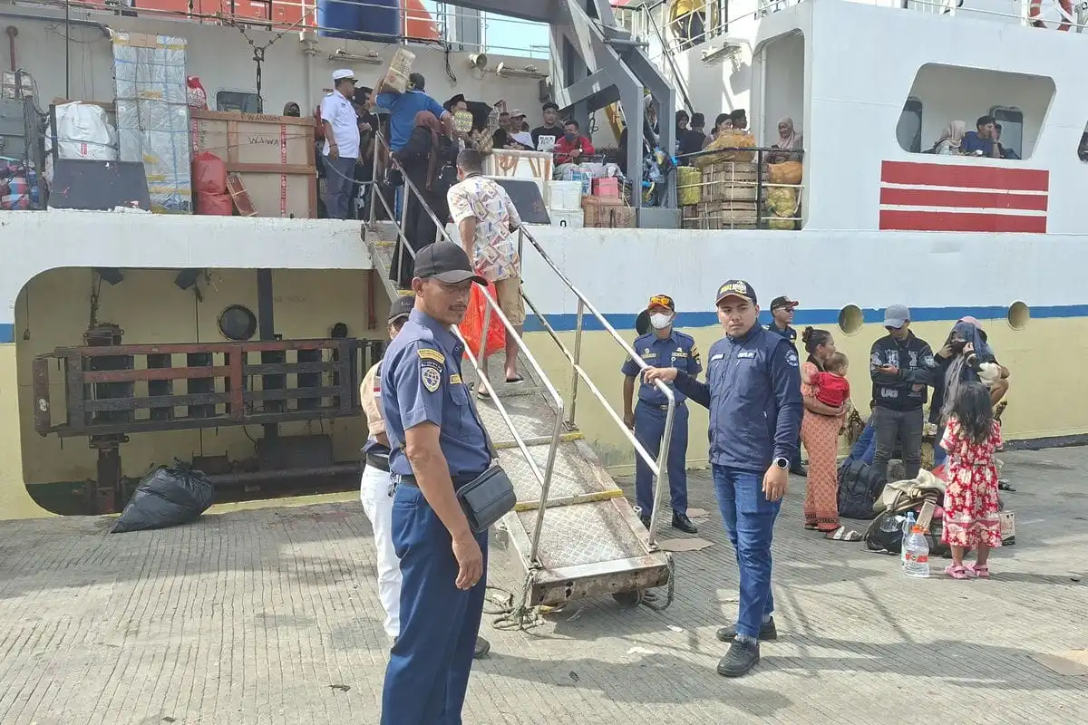 Mudik Gratis Perdana ke Masalembu, Ratusan Penumpang Berangkat dari Pelabuhan Kalianget