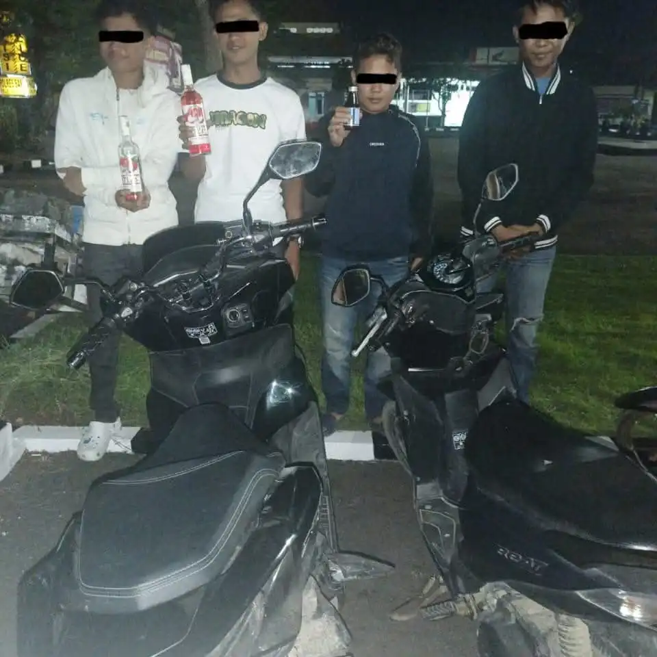 7 Remaja di Sampang Diamankan Polisi, Teguk Miras di Taman Wiyata Bahari