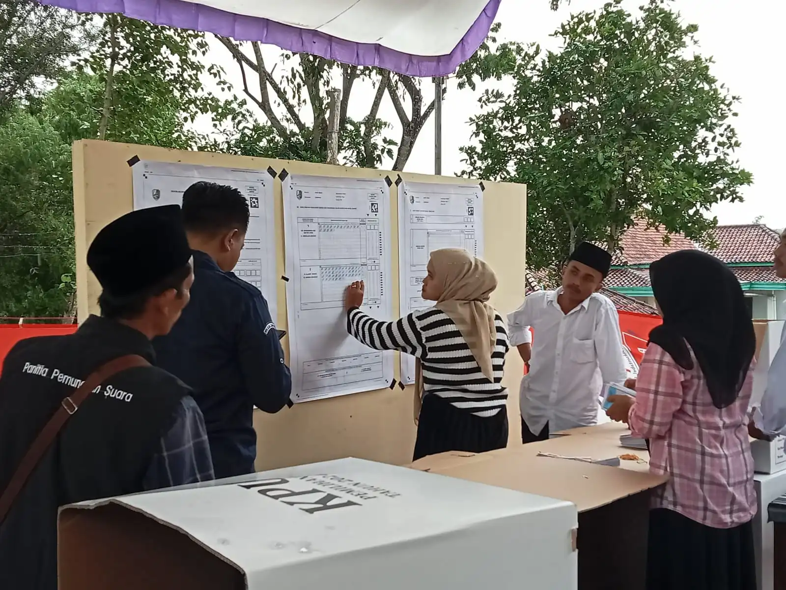 Tolak Pilkada lewat DPRD, Warga Sampang Khawatir 'Serangan Fajar' Pindah ke Kantor Dewan