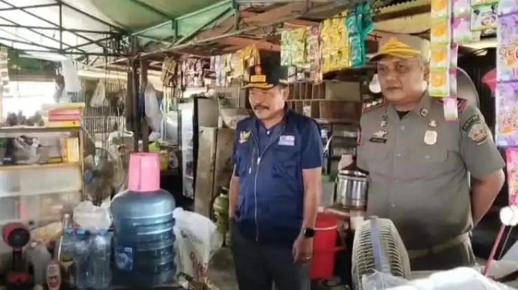 Buka Siang Ramadan, Satpol PP Bangkalan Tegur Belasan Pemilik Warung Makan 