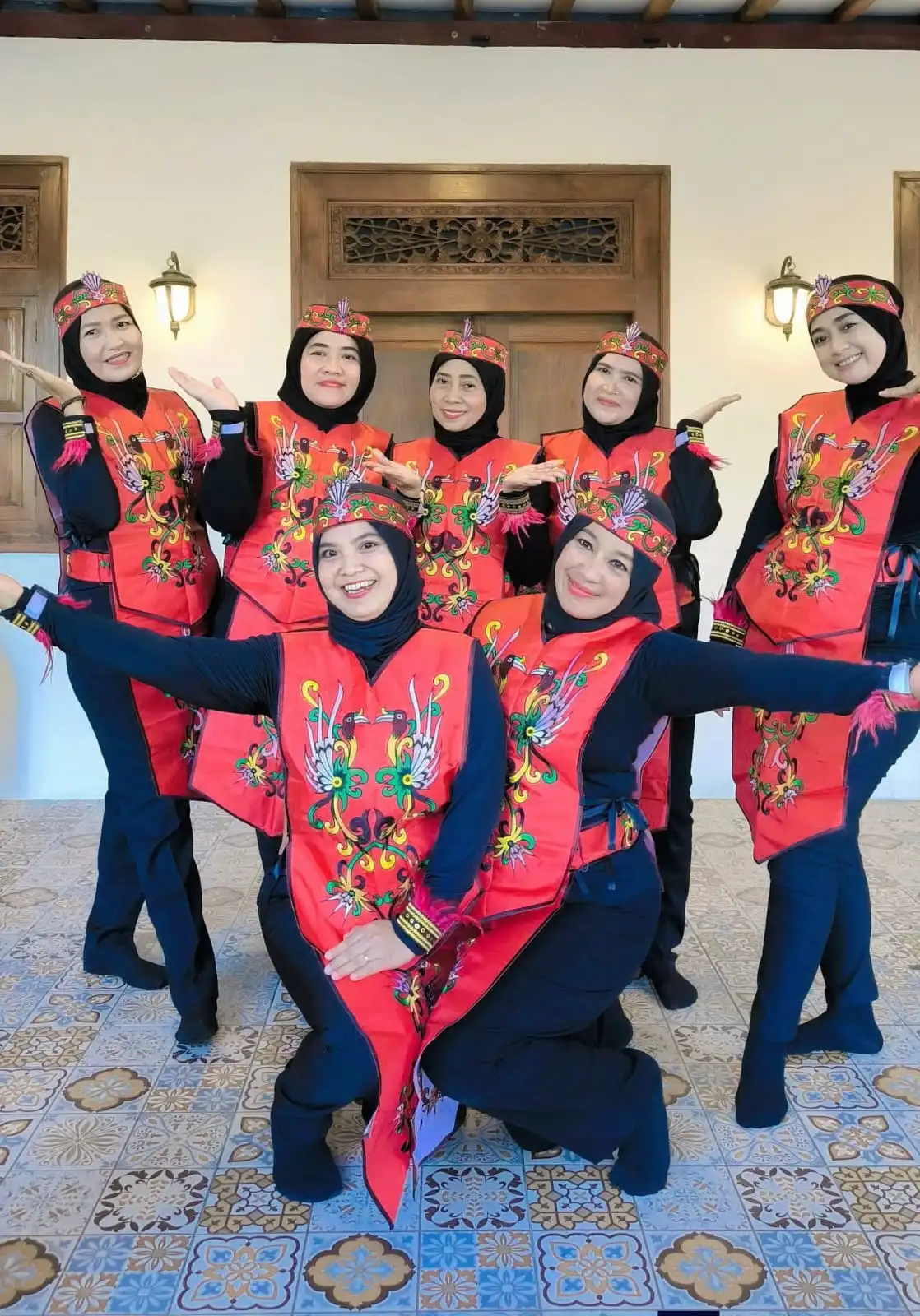 DWP Bapenda Sumenep Tampil Semangat di Lomba Menyanyi Lagu Daerah HUT RI ke-81