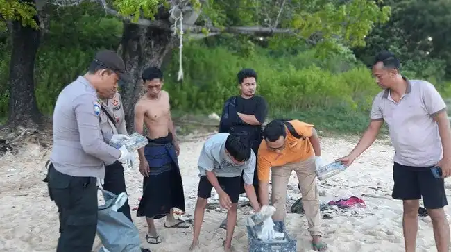  Geger! Warga Kepulauan di Sumenep Temukan Paket Kokain 27,83 Kg di Pantai