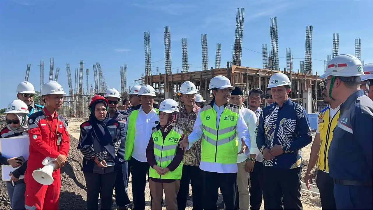 Mensos Tinjau Pembangunan Sekolah Rakyat di Sampang, Target Rampung Juni 2026