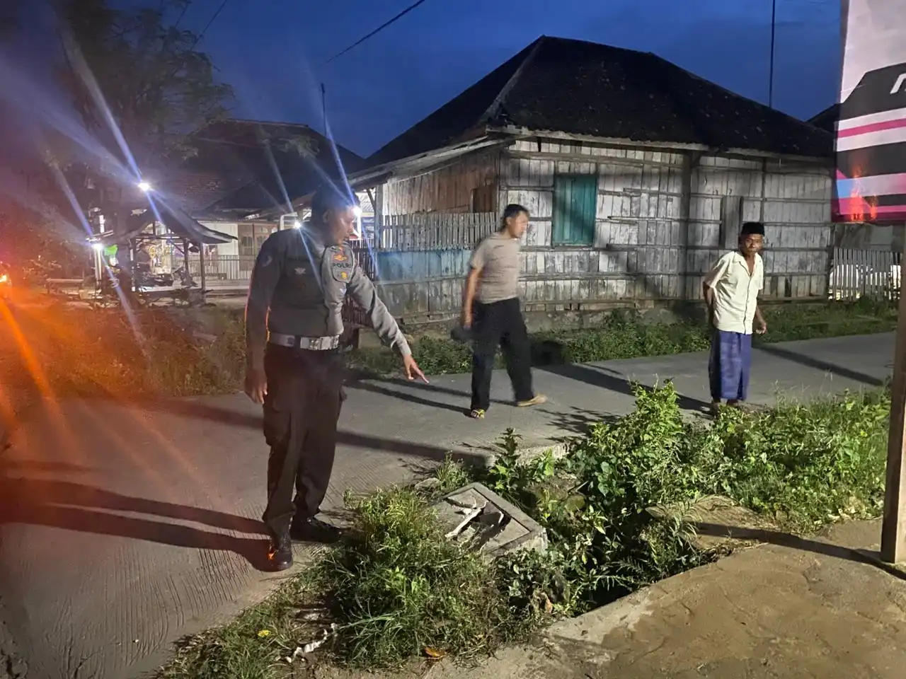 Mobil Carry Serempet Pejalan Kaki di Sampang, Korban Alami Luka Robek