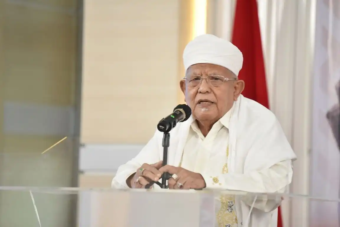 Innalillahi, KH Syukron Makmun Pengasuh Ponpes Daarul Rahman Tutup Usia