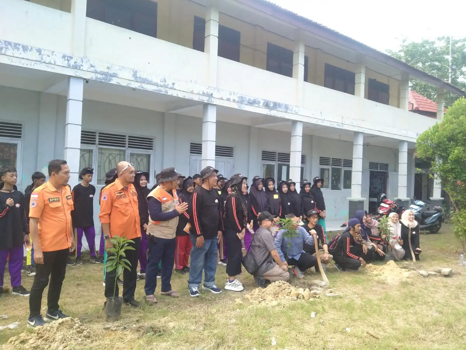 Edukasi Bencana di Sampang, Siswa Dilatih Mitigasi hingga Simulasi Water Rescue