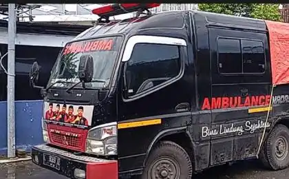  Ambulans Angkut Jenazah Kecelakaan di Bangkalan, 1 Orang Pemotor Tewas