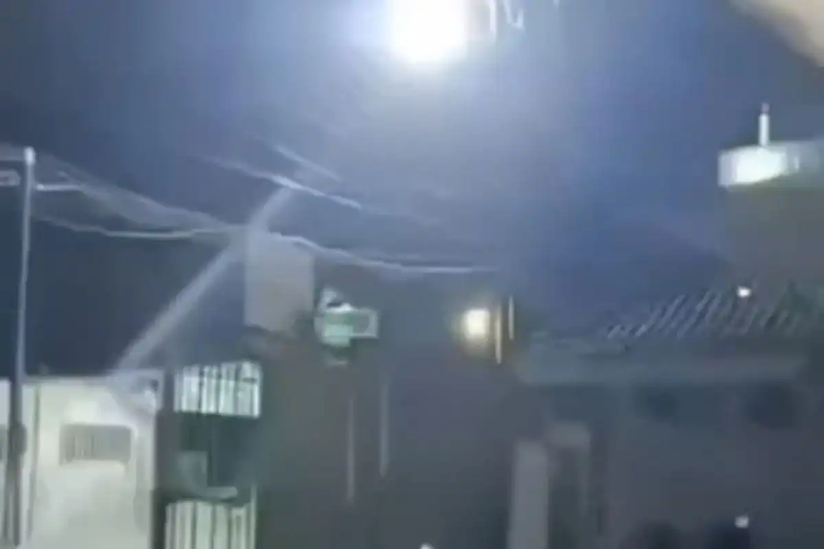 Sambungan Kabel Tiang Listrik Ponpes di Bangkalan Meledak Akibat Lost Contact