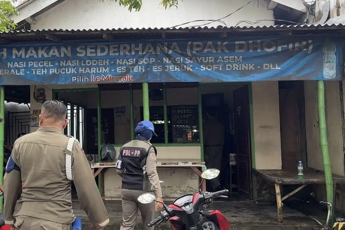 Warung Makan di Bangkalan Buka Sore Hari Selama Ramadan