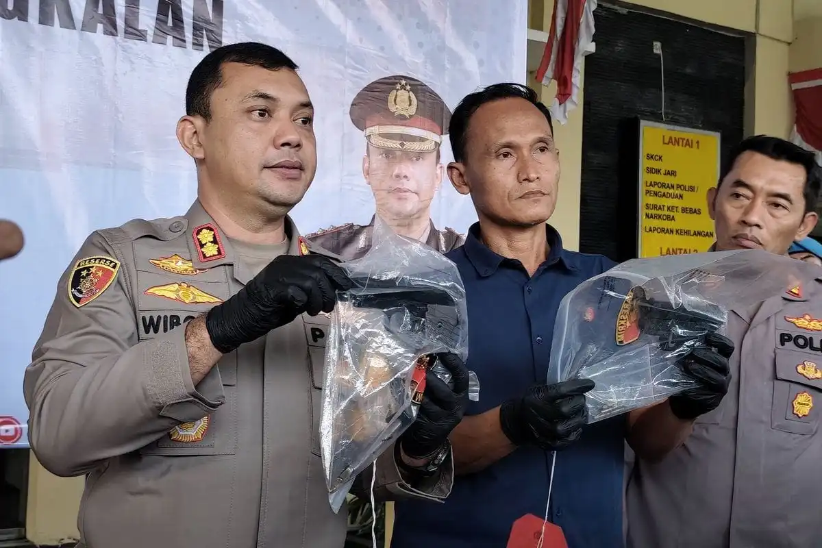 Bawa Senjata Api ke SPBU, Seorang Pria di Bangkalan Ditangkap Polisi