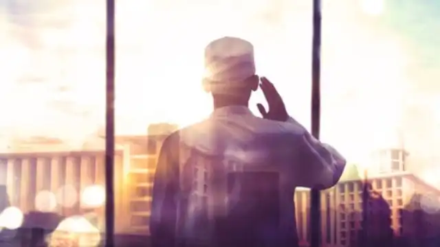 Dilema Nanggung: Saat Deadline Beradu dengan Panggilan Adzan