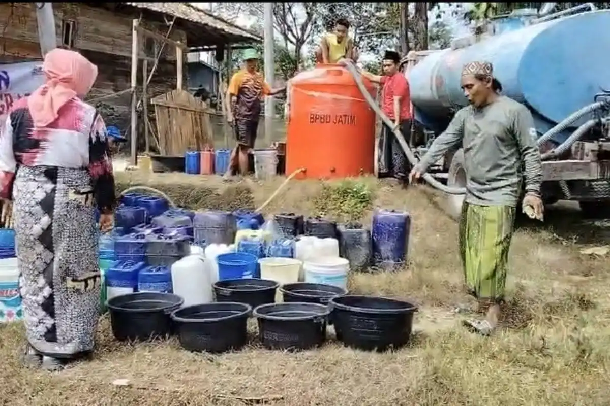 Distribusi Air Bersih ke Desa Terdampak Kekeringan di Bangkalan Terkendala Armada