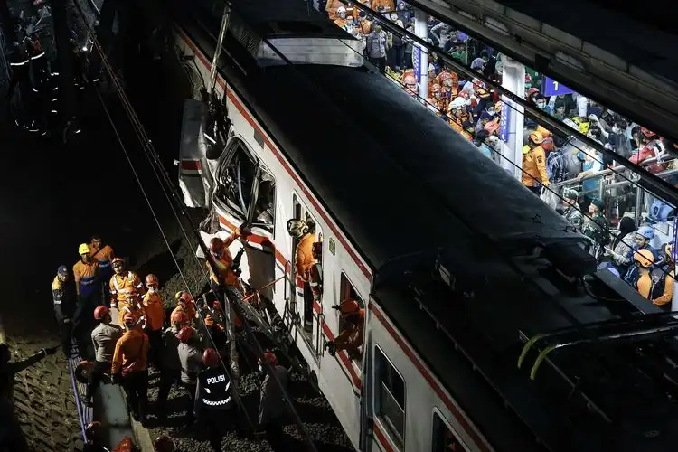 Tabrakan KRL dan KA Argo Bromo Anggrek di Bekasi Timur, Begini Kronologinya