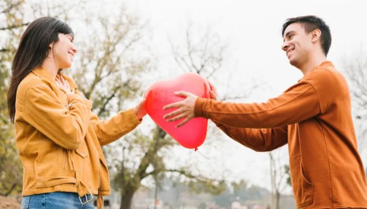 Fenomena Online Dating: Dari Match, First Date, hingga Ghosting