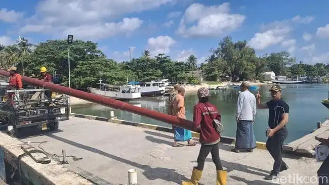 Ribuan Warga Pulau Pagerungan Kecil Sumenep Segera Nikmati Listrik