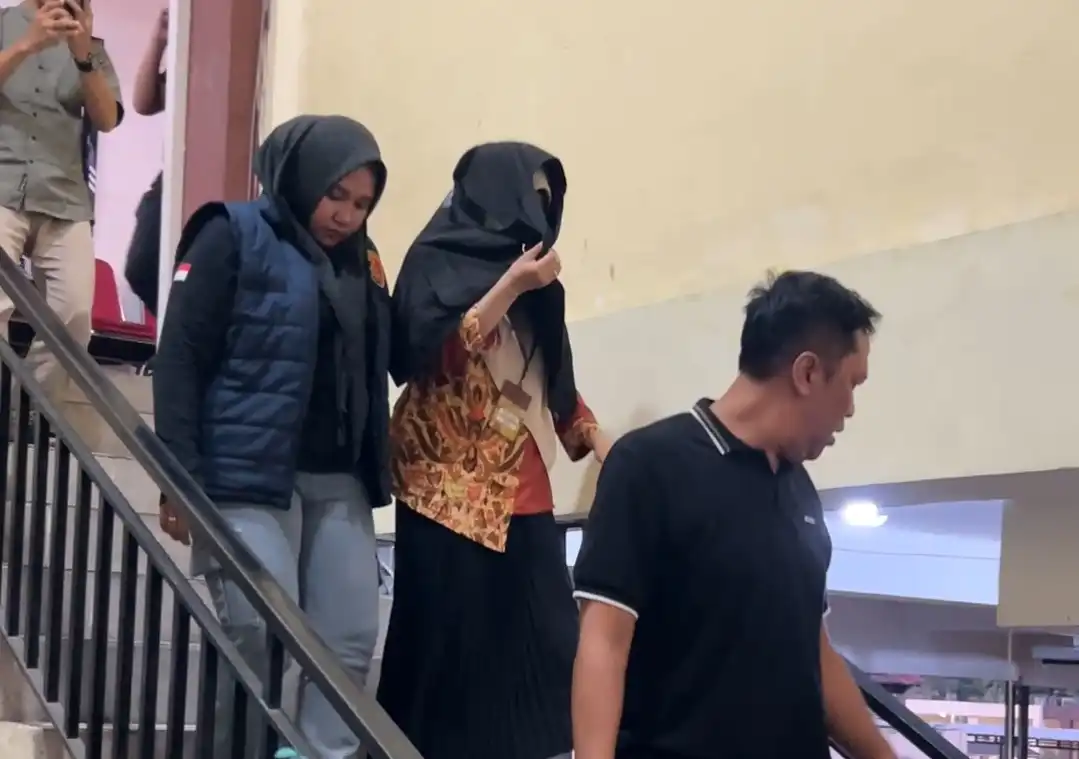 Digerebek Suami di Tempat Kerja, Nakes Diduga Selingkuh dengan Kepala Puskesmas Robatal