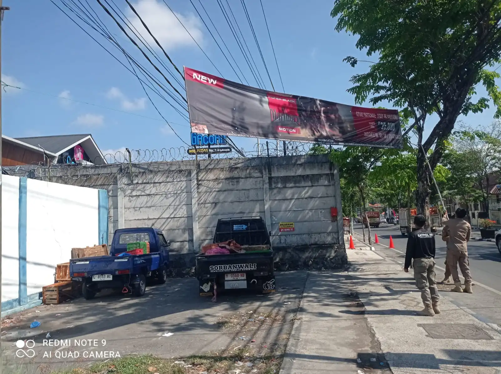 Satpol PP Sampang Tertibkan Reklame Tak Berizin, Dorong Peningkatan PAD