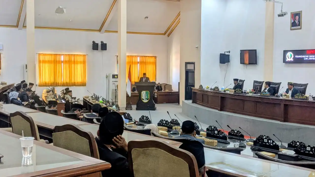 Sempat Tertunda karena Tidak Kuorum, DPRD Sampang Akhirnya Gelar Rapat Paripurna