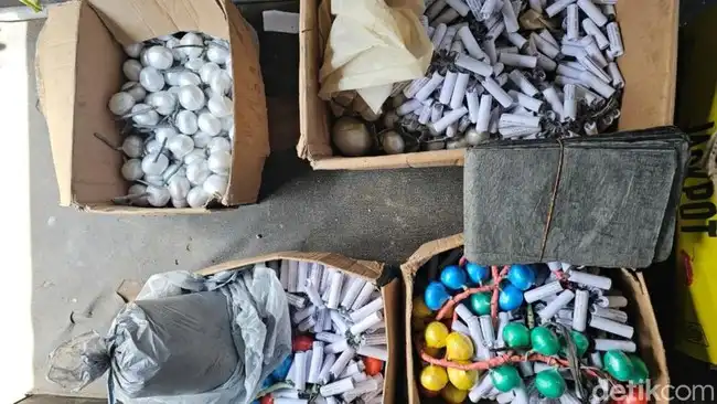 Polisi Bongkar Pabrik Mercon di Pamekasan, 1 Orang Ditangkap 4 Buron