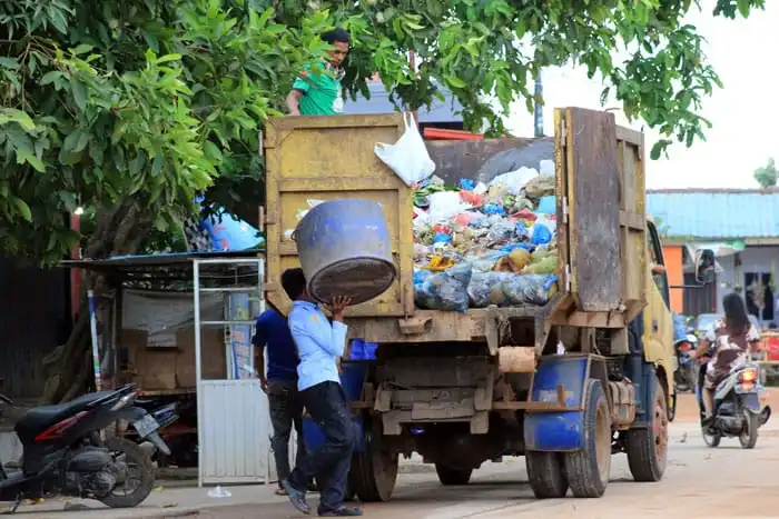 1.500 Pelanggan Retribusi Sampah di Sampang Masih Bayar Manual