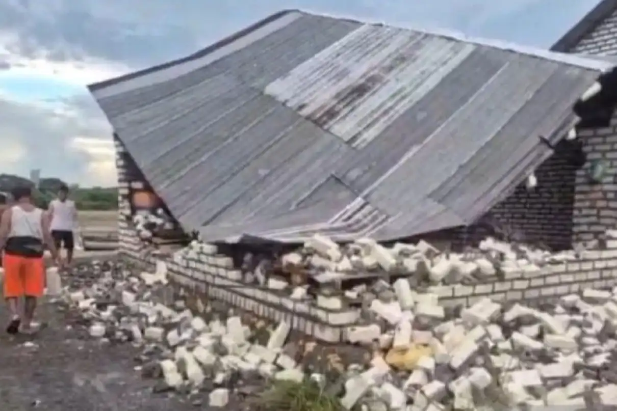 Angin Kencang, Puluhan Rumah dan Fasilitas Umum di Pamekasan Rusak