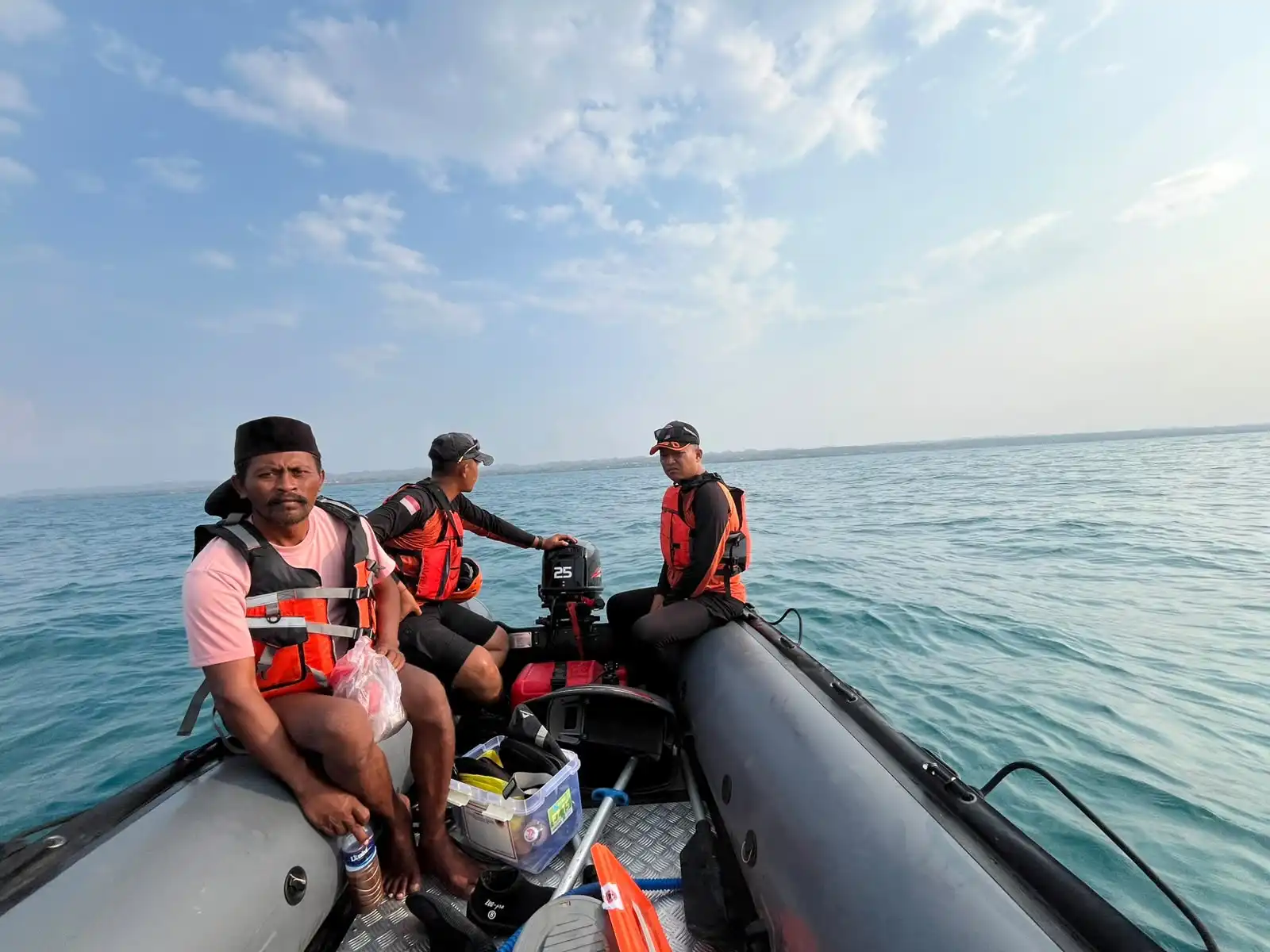 2 Hari Pencarian Nihil, SAR Hentikan Pencarian Pemancing Hilang di Ketapang Sampang