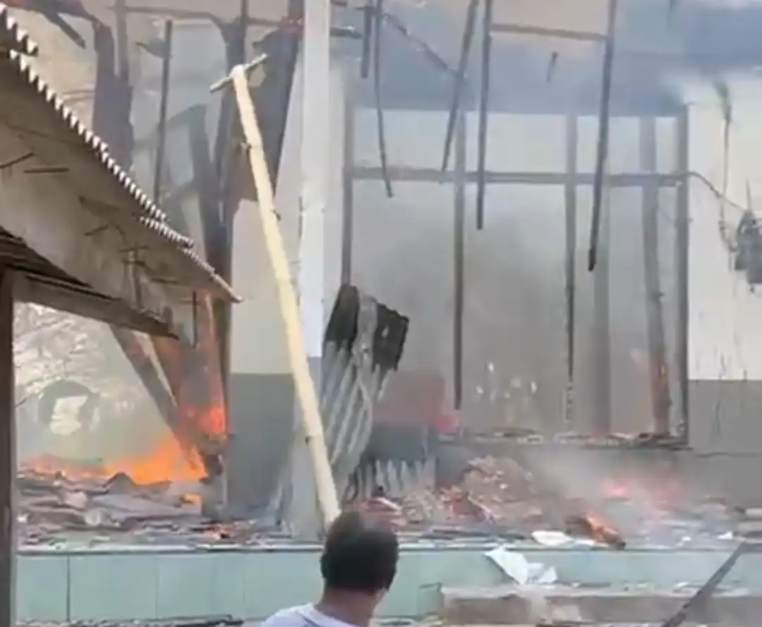 Ditinggal Pengajian, Rumah Nenek di Sampang Ludes Terbakar