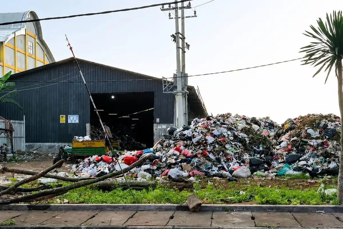 Kontrak Pengolahan TPST Berakhir, Sampah di Bangkalan Kembali Menggunung
