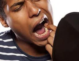 Gigi Goyang? Ini Bisa Jadi Tanda Diabetes Parah!