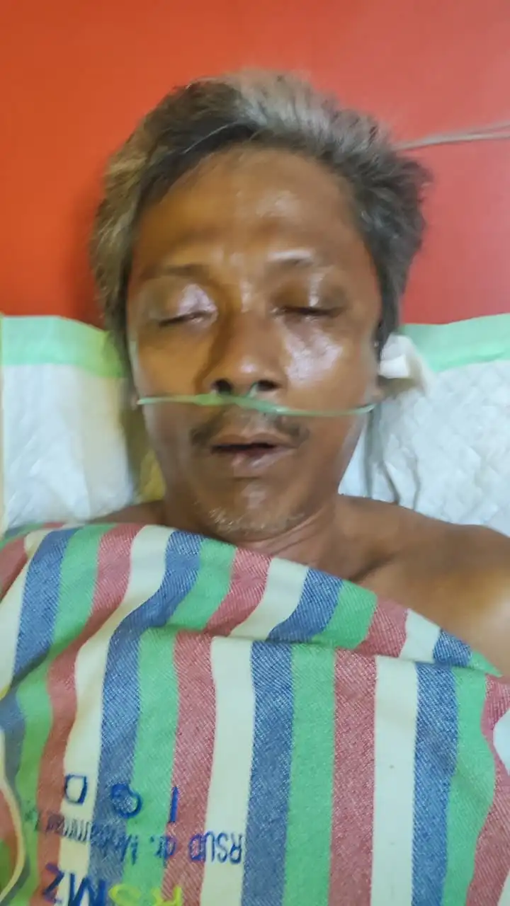 Mr. X Korban Kecelakaan di Alun-Alun Trunojoyo Kritis di RSUD dr. Mohammad Zyn, Keluarga Dimohon Segera Melapor