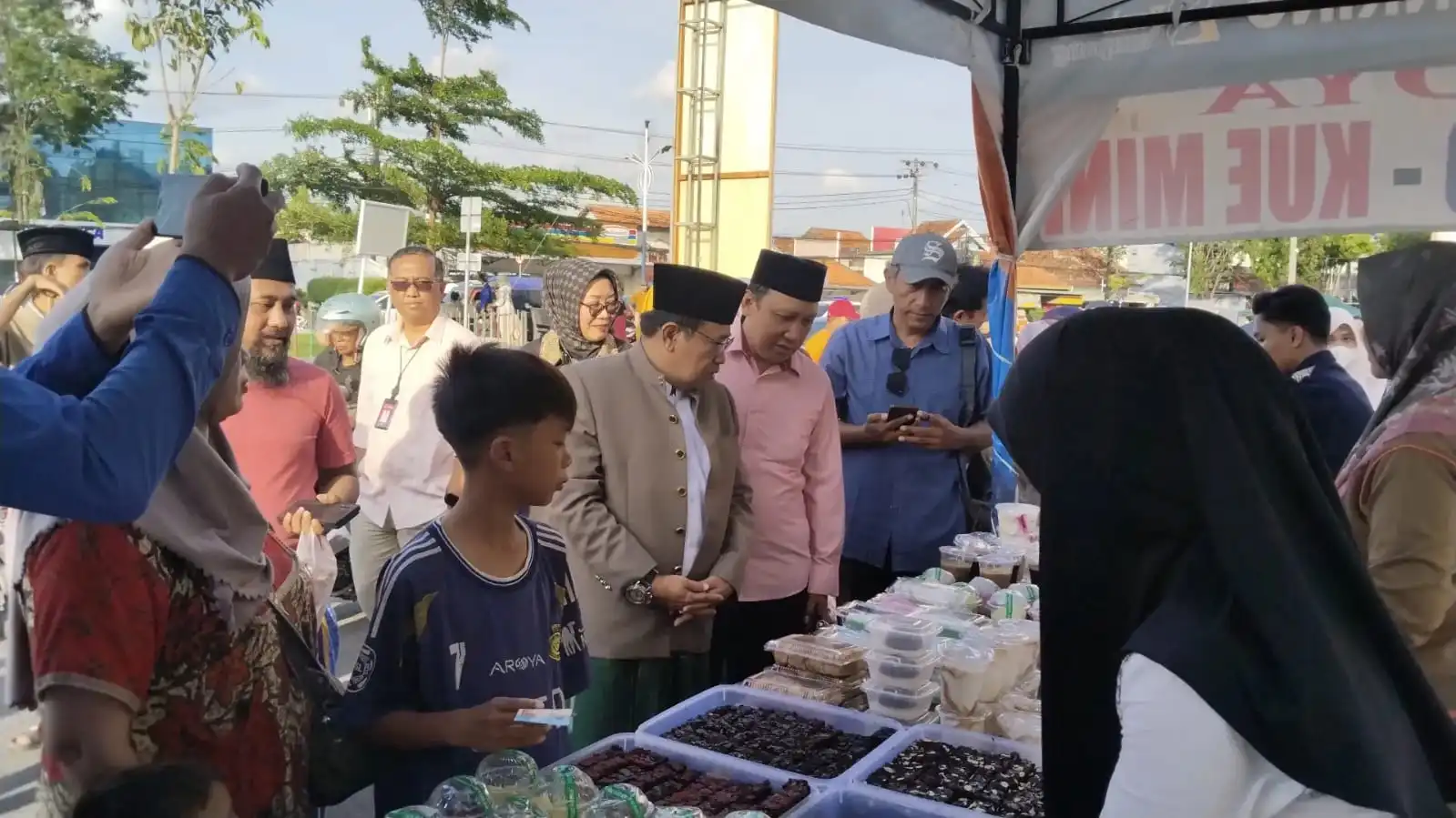 Mulai 18 Oktober 2026, Produk UMKM Tanpa Label Halal Dilarang Dijual di Sampang