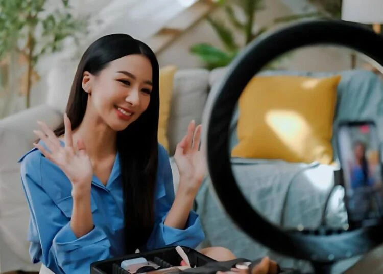 Di Balik Layar Influencer