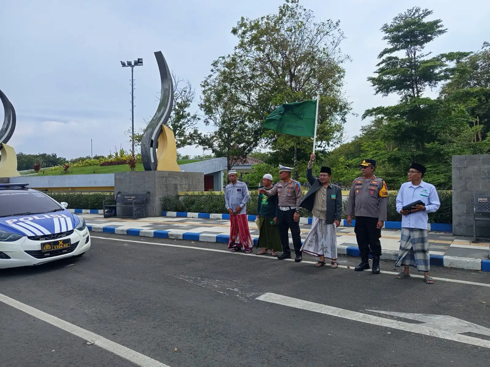 PCNU Sampang Berangkatkan 1.031 Jemaah ke Mujahadah Kubro Malang, Do'akan Keselamatan Bangsa