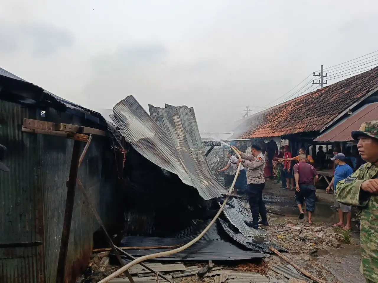 Pasar Tambelangan Sampang Terbakar, 3 Lapak Pedagang Hangus