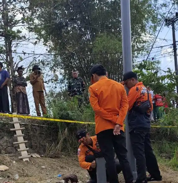 BPBD Sampang Tambah Pipa Setinggi 2 Meter di Sumur Bor yang Keluarkan Api