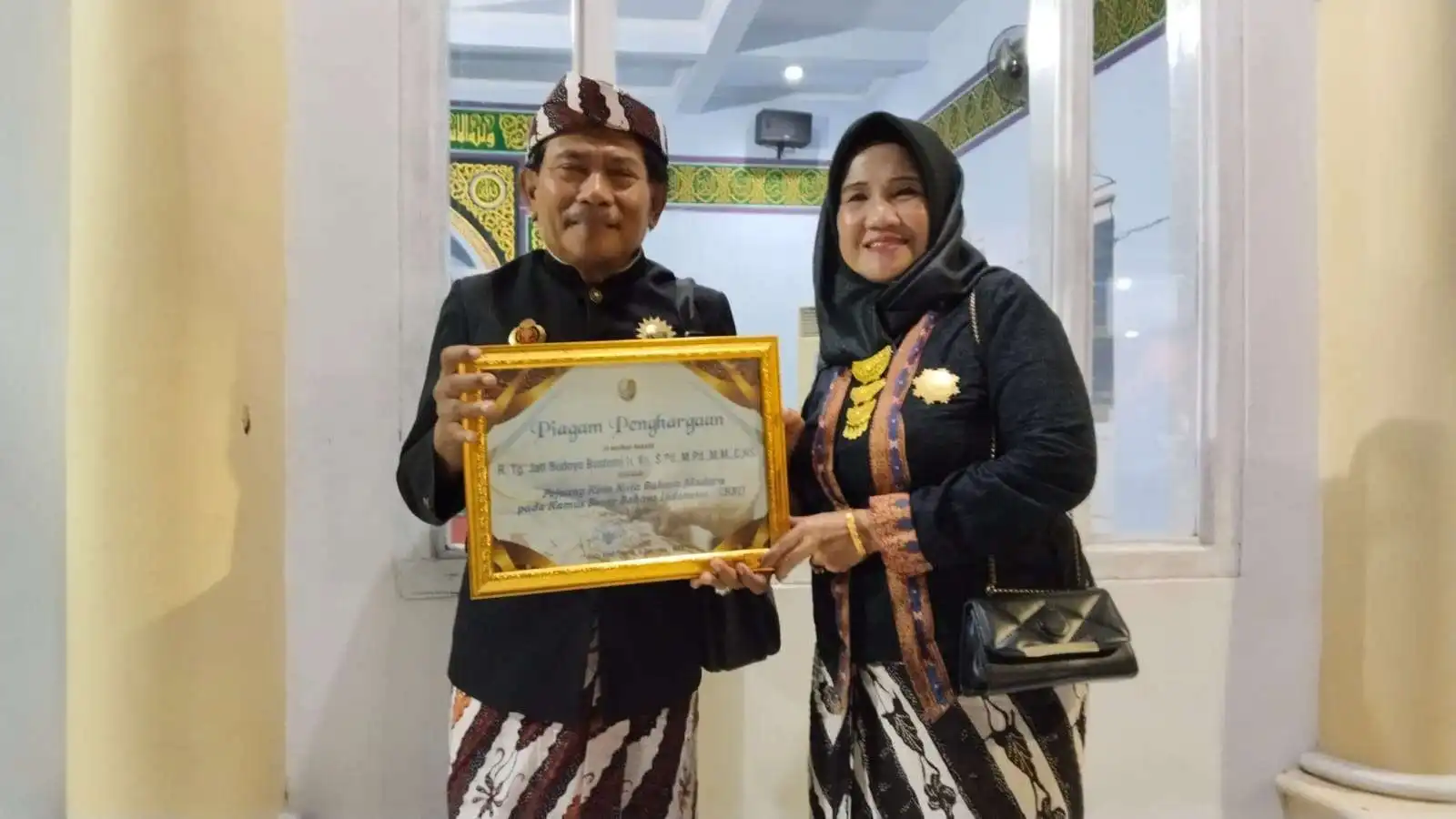 Cerita Bustomi: Gencar Internasionalisasi Budaya Madura, Karyanya Diterjemahkan 7 Bahasa Asing