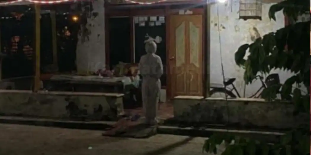 Polisi Pastikan Foto Pocong Diduga Bawa Celurit di Pamekasan Hoaks