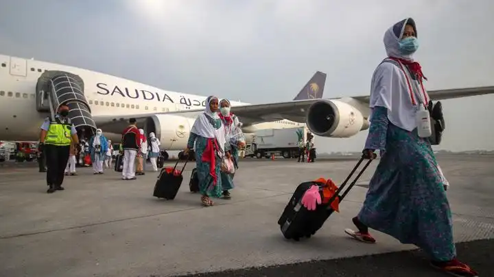 Harga BBM Pesawat Melambung, Kemenhaj Sampang: Embarkasi Kita Turun Rp400 Ribu