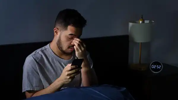 Begadang 24 Jam: Dampak, Pola, dan Cara Memanfaatkan Waktu Malam